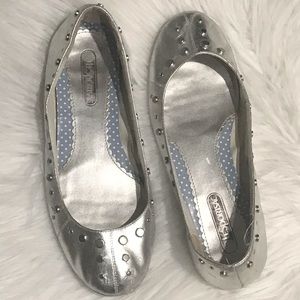 LeSportsac leather flats